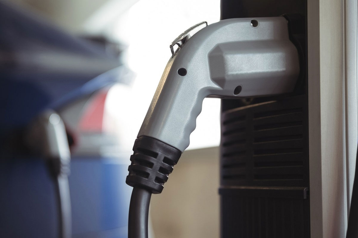 Cómo funciona la carga pública para carros eléctricos en Bogotá